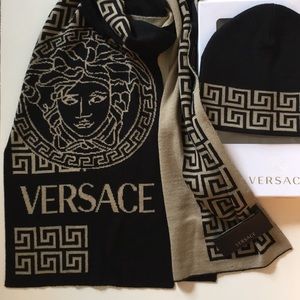 BNWT Auth Versace revers scarf/hat set w/ gift box